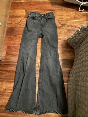 Levi’s Ribcage Bell Jeans Black High Rise Flare Wide Leg Women’s Size 24 (1414)